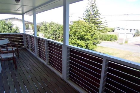 Photo of property in 1 Groves Road, Raumati Beach, Paraparaumu, 5032