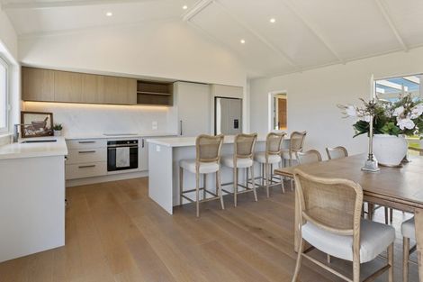 Photo of property in 156 Kupe Drive, Whitianga, 3510