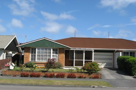 Photo of property in 2/9 Lombard Place Avonhead Christchurch City