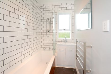 Photo of property in 50 Tomahawk Road, Andersons Bay, Dunedin, 9013