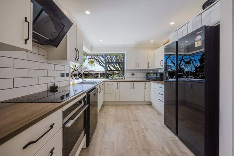 Photo of property in 168 Walter Strevens Drive, Conifer Grove, Takanini, 2112