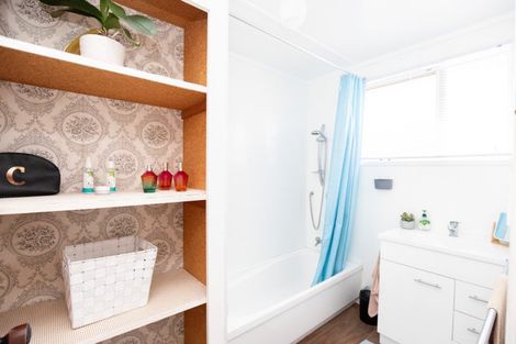 Photo of property in 32 Mahana Road, Ngatea, 3503