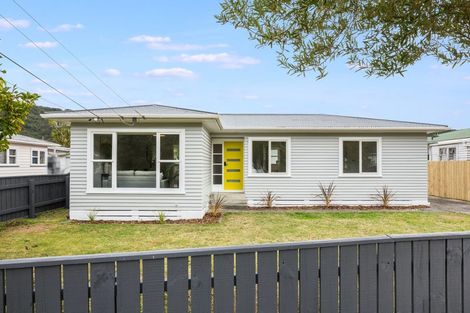 Photo of property in 76 Peel Place, Wainuiomata, Lower Hutt, 5014