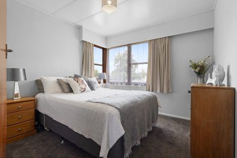 Photo of property in 10 Wairau Place, Kelvin Grove, Palmerston North, 4414