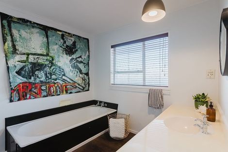 Photo of property in 7 Livet Place, Papakowhai, Porirua, 5024