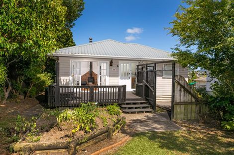 Photo of property in 1/84 West Coast Road, Glen Eden, Auckland, 0602