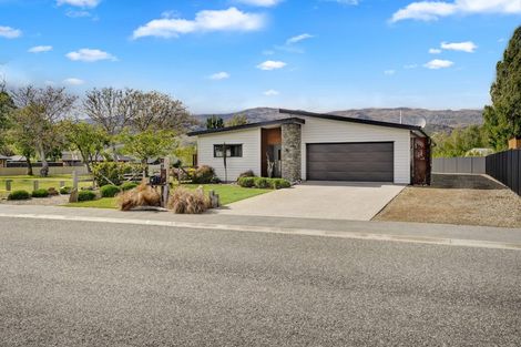 Photo of property in 54 Stratford Drive, Mount Pisa, Cromwell, 9383