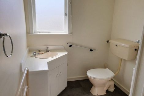 Photo of property in 2/800 Heretaunga Street East, Parkvale, Hastings, 4122