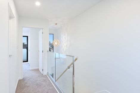 Photo of property in 24f Essex Street, Te Atatu South, Auckland, 0610
