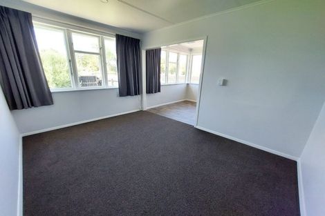 Photo of property in 30 Yeats Crescent, Fairfield, Hamilton, 3214