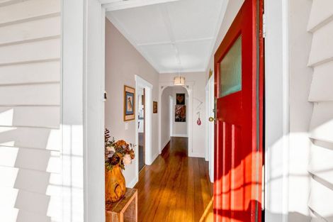 Photo of property in 22 Ngaio Street, Strandon, New Plymouth, 4312