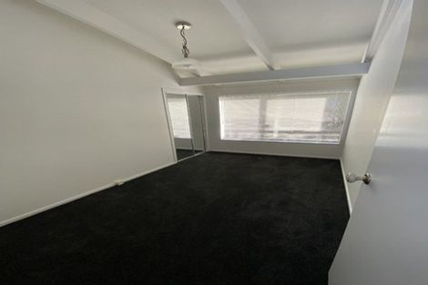 Photo of property in 1/13 Girrahween Drive, Totara Vale, Auckland, 0629