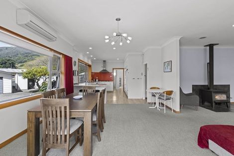 Photo of property in 36 Kent Street, Picton, 7220