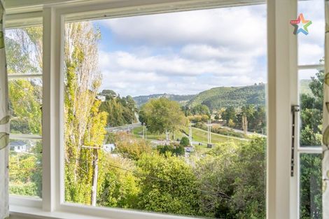 Photo of property in 19 Thomas Street, Stokes Valley, Lower Hutt, 5019