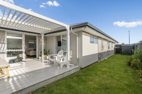 Photo of property in 19 Silver Fern Lane, Papamoa, 3118