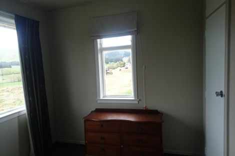 Photo of property in 1 George Street, Clinton, 9534