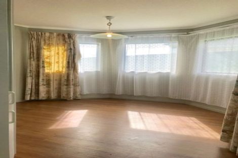 Photo of property in 110 Woodman Drive, Tawa, Wellington, 5028