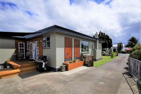 Photo of property in 42 Thyra Street, Dannevirke, 4930