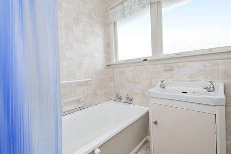 Photo of property in 2/7 Curletts Road, Sockburn, Christchurch, 8042