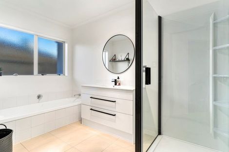 Photo of property in 33 Arabian Drive, Papamoa Beach, Papamoa, 3118