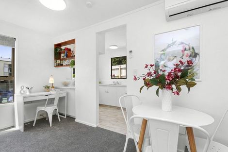 Photo of property in 1/29 Main Road, Tawa, Wellington, 5028