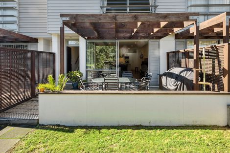 Photo of property in 25 Kauri Drive, Takanini, 2112