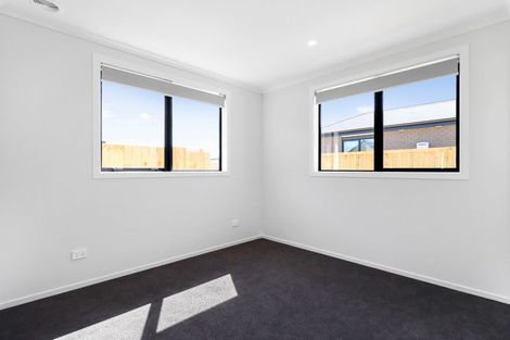 Photo of property in 43 Waruhia Crescent, Rototuna North, 3281