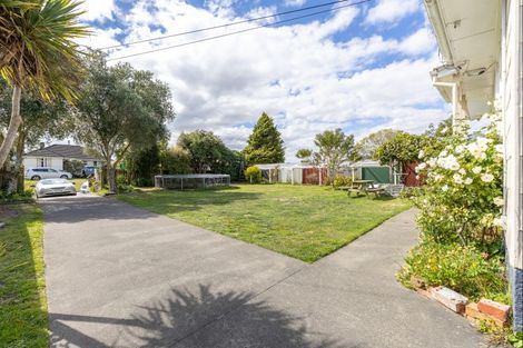 Photo of property in 12 Collins Crescent, Feilding, 4702