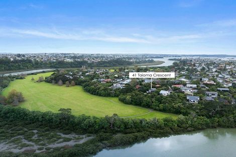 Photo of property in 41 Taioma Crescent, Te Atatu Peninsula, Auckland, 0610