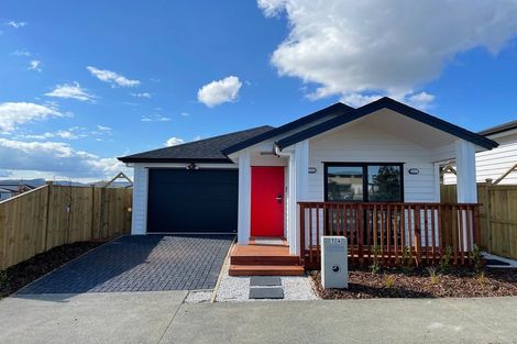 Photo of property in 14 Noia Way, Karaka, Papakura, 2113