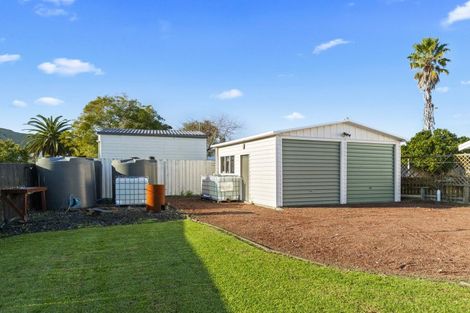 Photo of property in 25 Kawakawa Bay Coast Road, Kawakawa Bay, Papakura, 2585