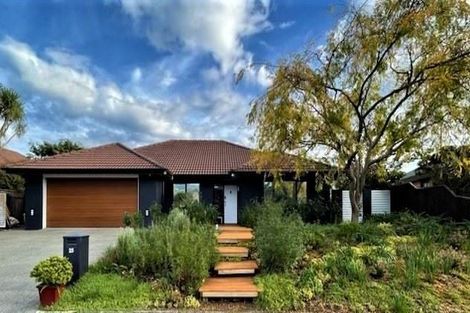 Photo of property in 25 Stella Court, Paraparaumu, 5032