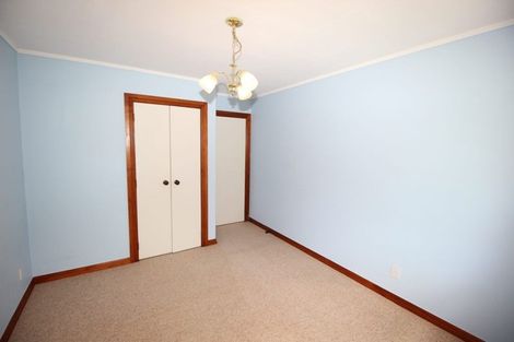 Photo of property in 37 Thorburn Avenue, Red Beach, 0932