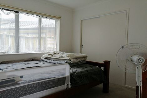 Photo of property in 39 Waller Avenue, Bucklands Beach, Auckland, 2012