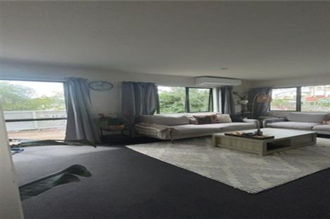 Photo of property in Lynn Park Terrace, 1/12 Ambrico Place, New Lynn, Auckland, 0600