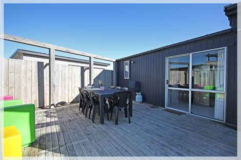 Photo of property in 11 Nelson Street, Foxton Beach, Foxton, 4815