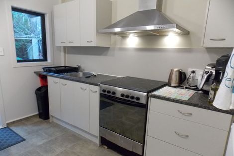 Photo of property in 21a Cotswold Crescent, Newlands, Wellington, 6037