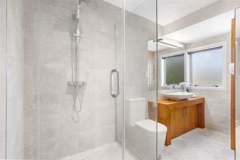 Photo of property in 5k The Esplanade, Eastern Beach, Auckland, 2012