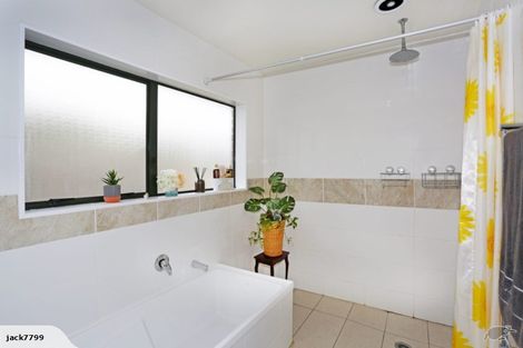 Photo of property in 3 Glenross Drive, Wattle Downs, Auckland, 2103