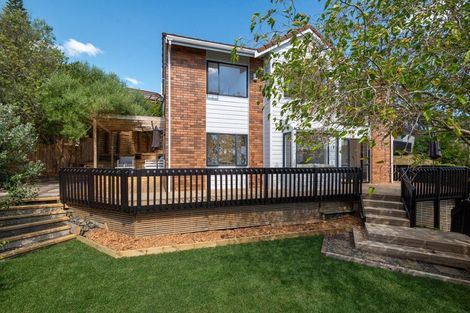 Photo of property in 2/12 Helicon Place, Totara Vale, Auckland, 0629