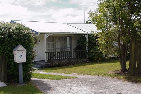 Photo of property in 4 Salem Court, Churton Park, Wellington, 6037