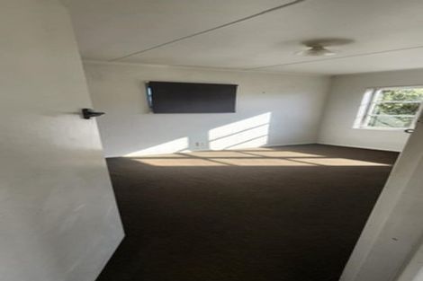 Photo of property in 18 Collins Avenue, Tawa, Wellington, 5028