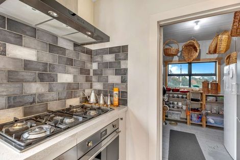 Photo of property in 100 Cole Street, Dannevirke, 4930