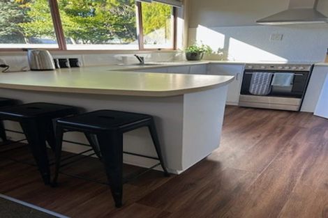 Photo of property in 1/12 Gradwell Place, Two Mile Bay, Taupo, 3330