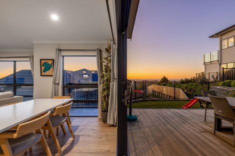 Photo of property in 82 Kotare Street, Waikanae, 5036