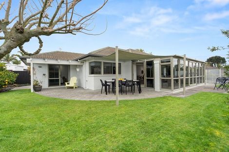 Photo of property in 11 Saint Kilda Place, Papamoa Beach, Papamoa, 3118