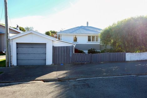 Photo of property in 27 Arun Street, South Hill, Oamaru, 9400