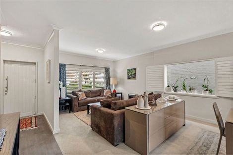 Photo of property in 16 Kensington Drive, Orewa, 0931