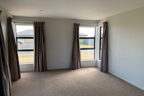 Photo of property in 4 Dundee Close, Darfield, 7510