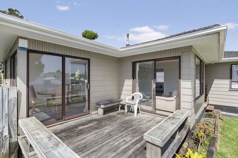 Photo of property in 9 Ririno Place, Manurewa, Auckland, 2102